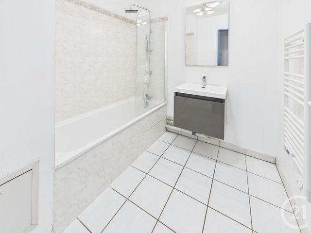 Appartement F2 à vendre - 2 pièces - 42.47 m2 - VILLENAVE D ORNON - 33 - AQUITAINE - Century 21 Charly Immobilier & Patrimoine