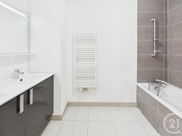 Appartement F3 à vendre - 3 pièces - 63.35 m2 - VILLENAVE D ORNON - 33 - AQUITAINE - Century 21 Charly Immobilier & Patrimoine