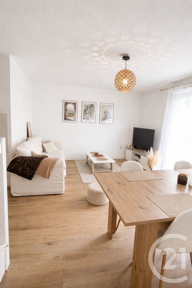 Appartement F3 à vendre - 3 pièces - 73.0 m2 - VILLENAVE D ORNON - 33 - AQUITAINE - Century 21 Charly Immobilier & Patrimoine