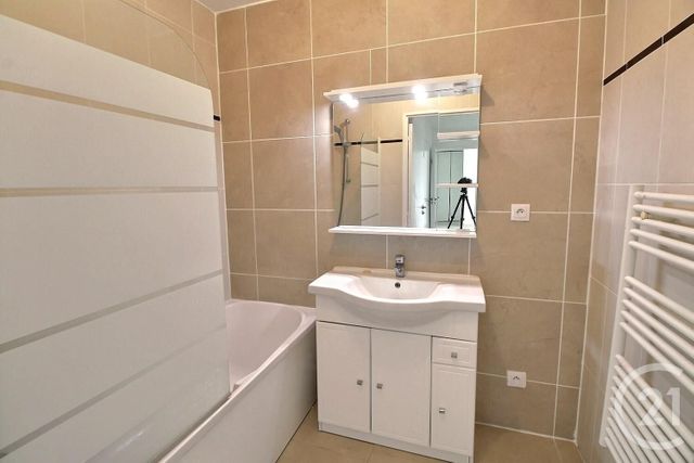 Appartement F3 à vendre - 3 pièces - 65.6 m2 - VILLENAVE D ORNON - 33 - AQUITAINE - Century 21 Charly Immobilier & Patrimoine