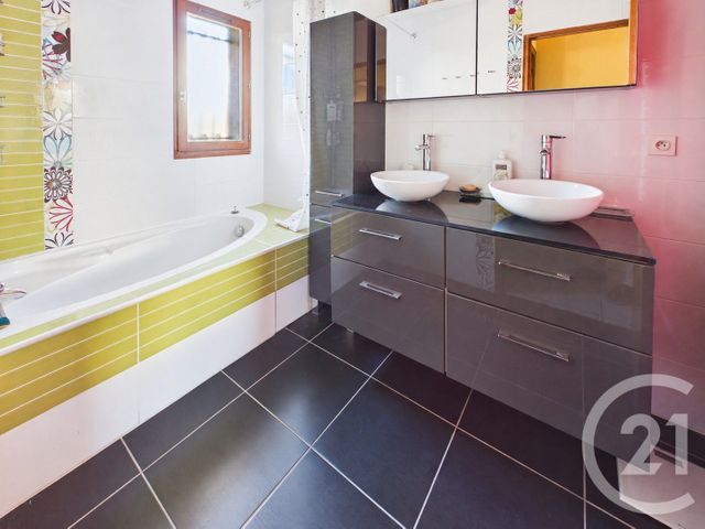 maison à vendre - 6 pièces - 109.0 m2 - VILLENAVE D ORNON - 33 - AQUITAINE - Century 21 Charly Immobilier & Patrimoine